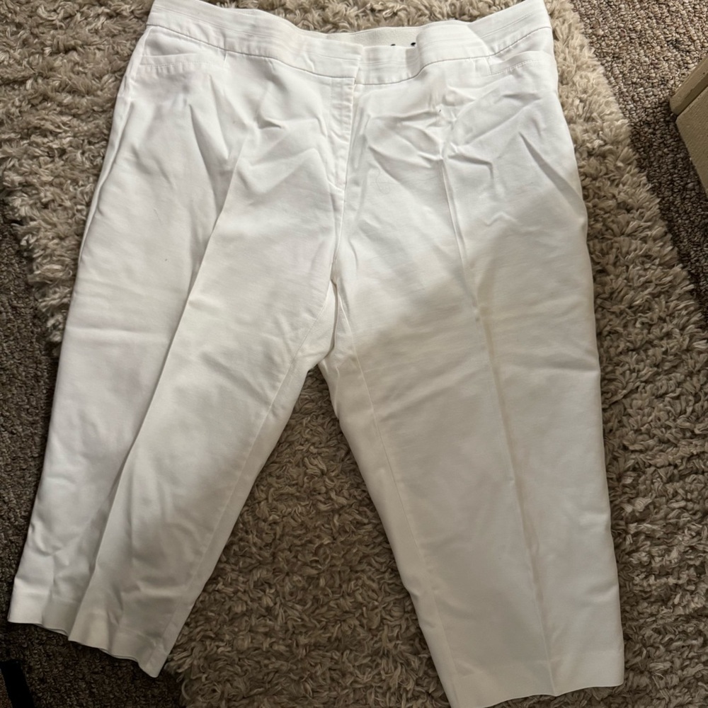 Avenue Plus Size 20 White Capri Pants
